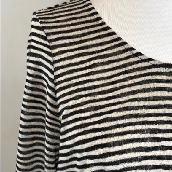 W5 knit tunic with back gathering detail - Picture 2 of 6